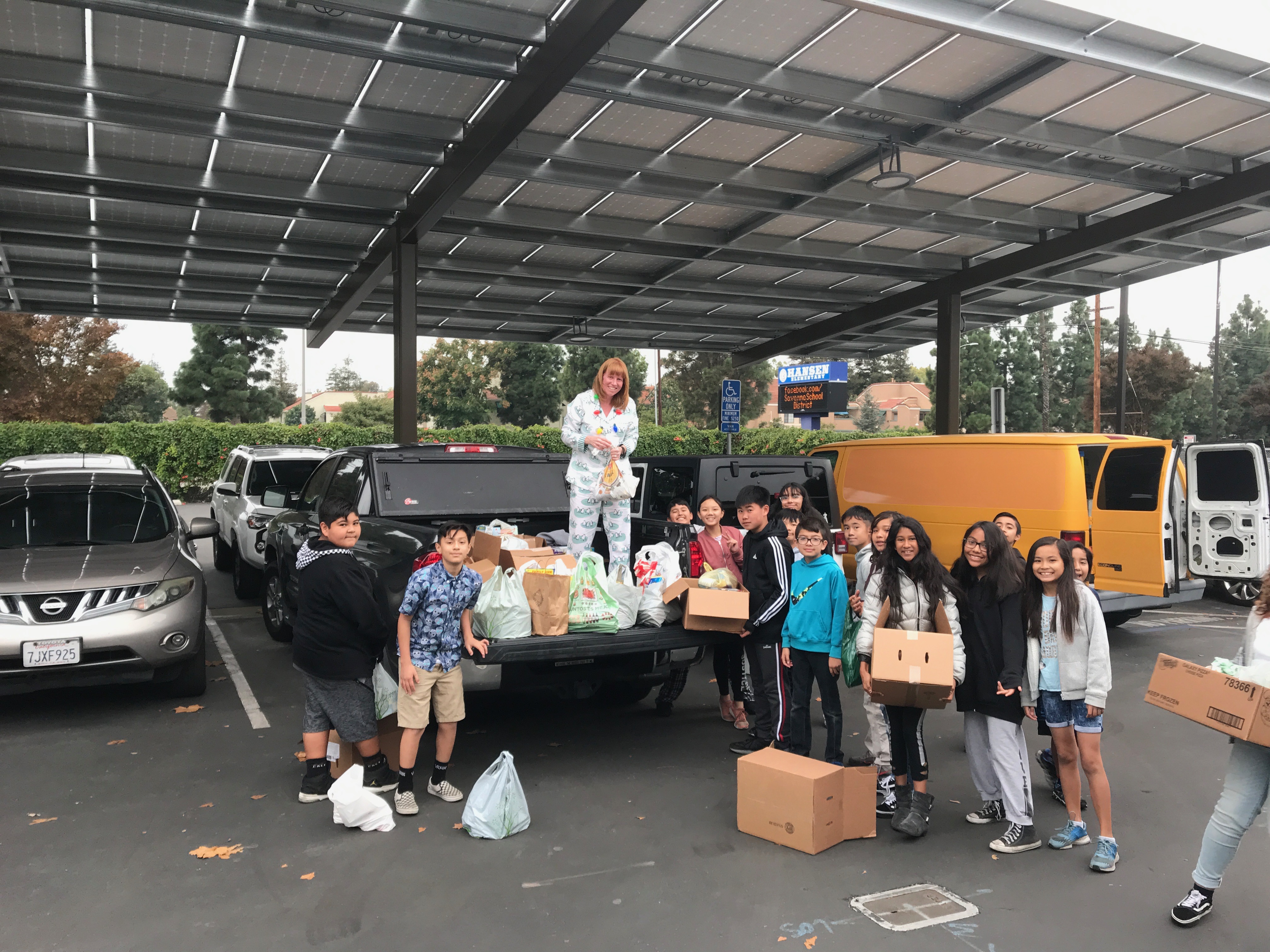 Orange Hansen's Student Council Holds Food Drive Diversity